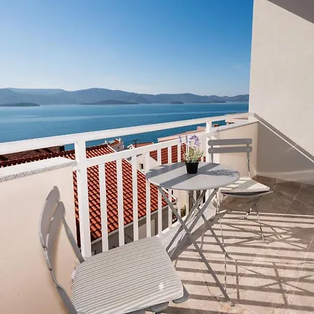 Zarita Apartment Komarna